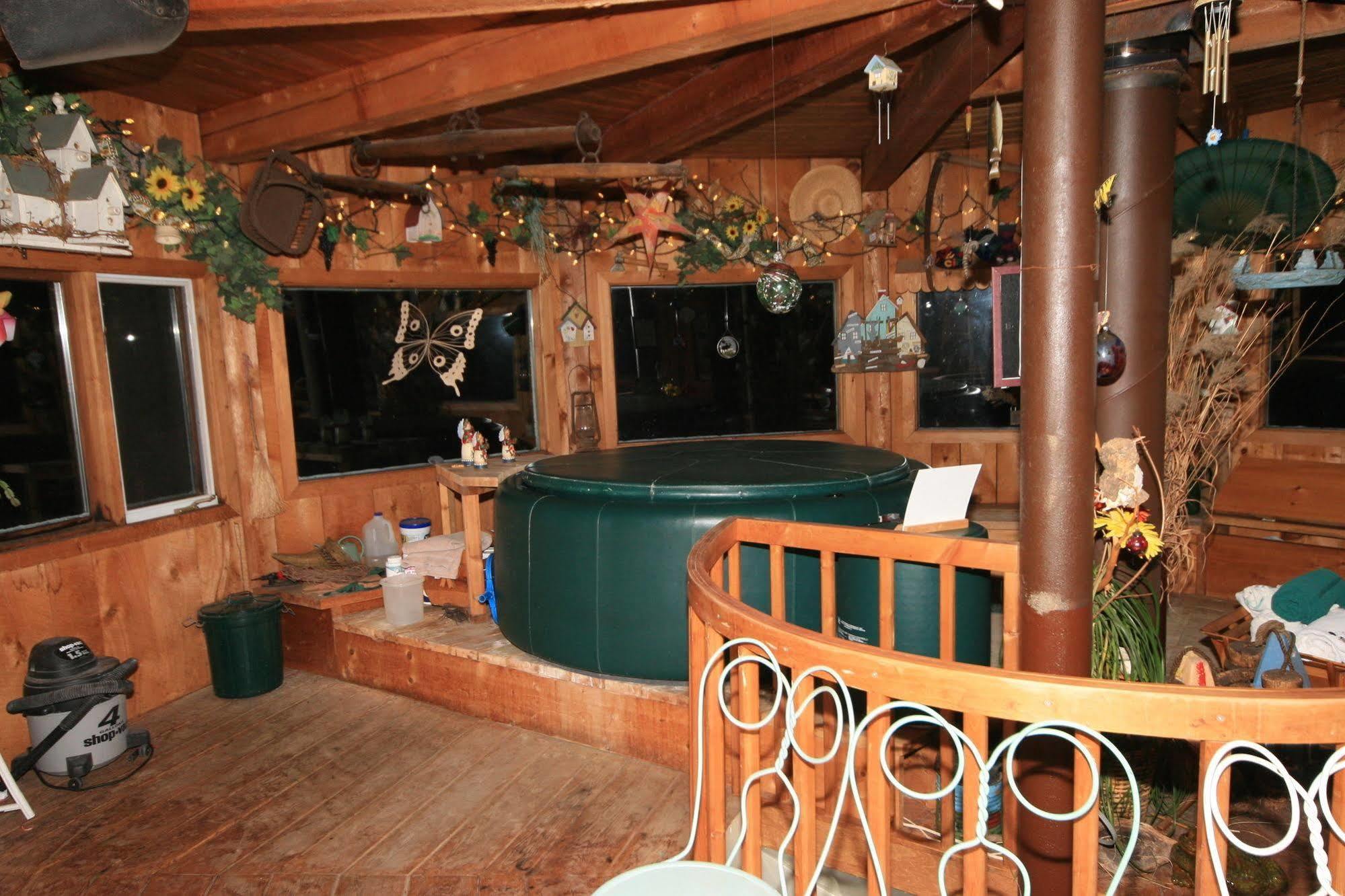 Stouffermill Bed & Breakfast Algonquin Highlands Extérieur photo