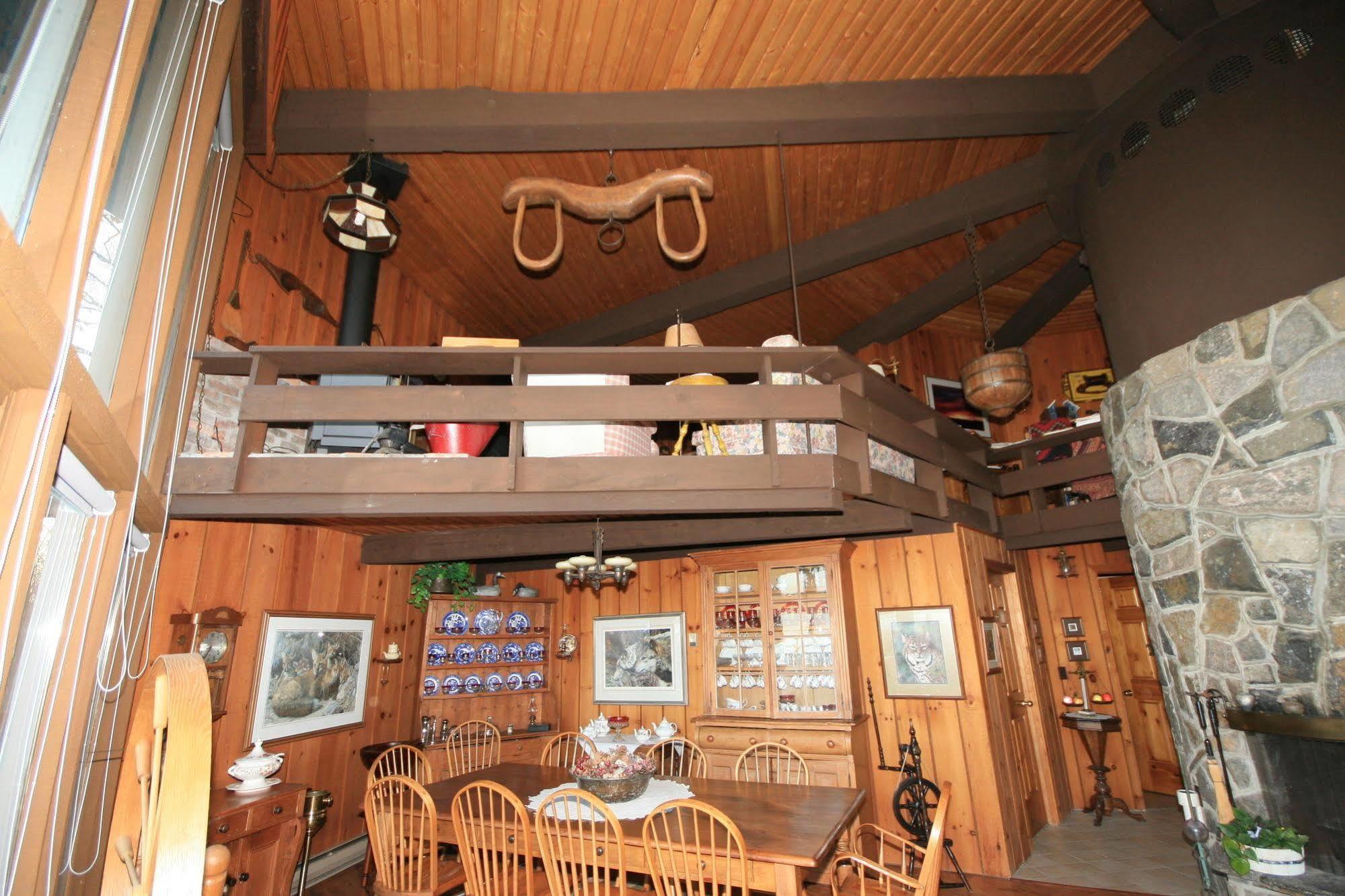 Stouffermill Bed & Breakfast Algonquin Highlands Extérieur photo